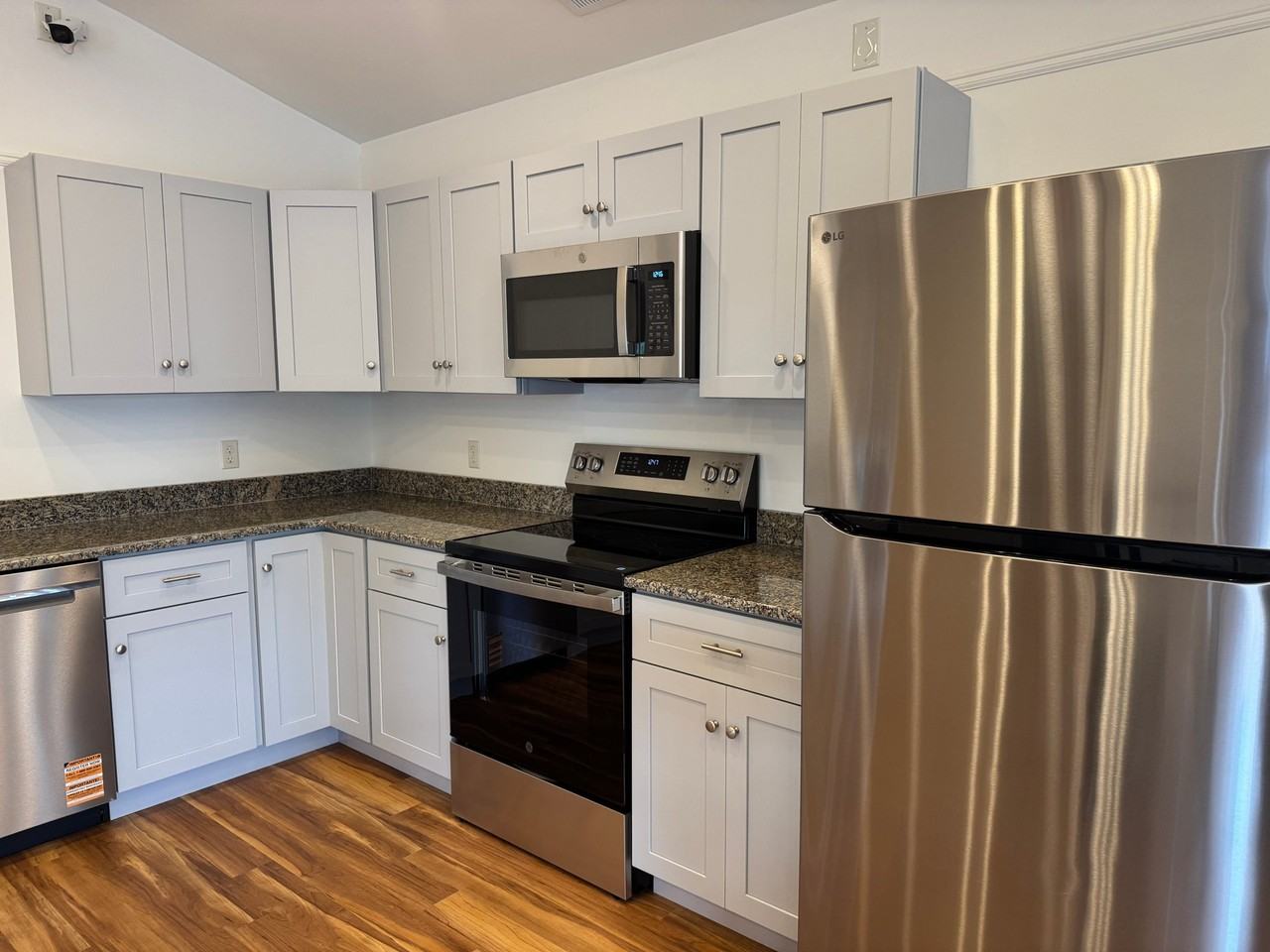 15 N Main St #2 - Photo 4 of 7