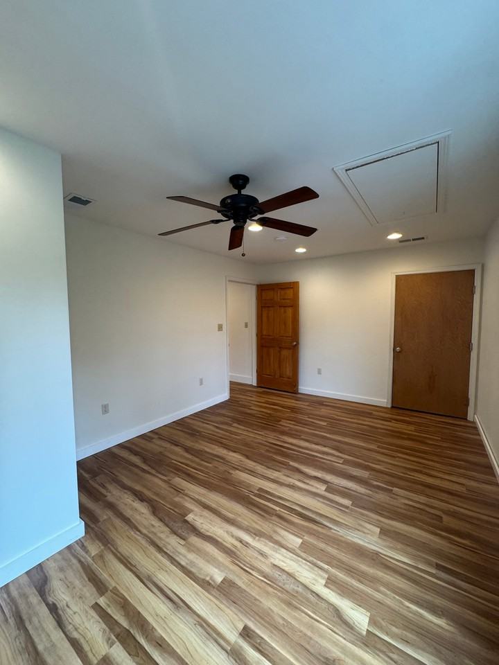 15 N Main St #2 - Photo 6 of 7
