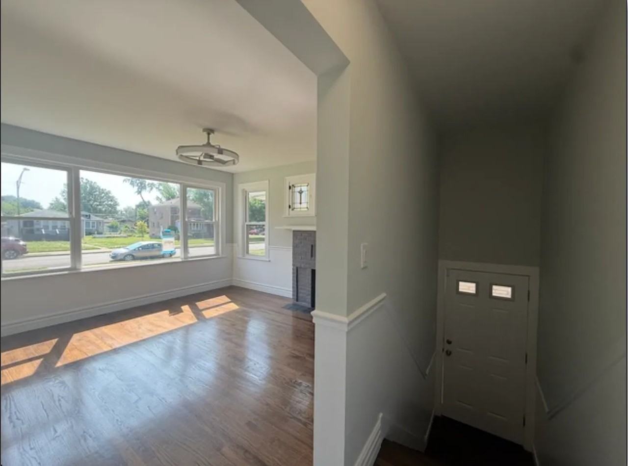 9344 S Michigan Ave - Photo 3 of 14