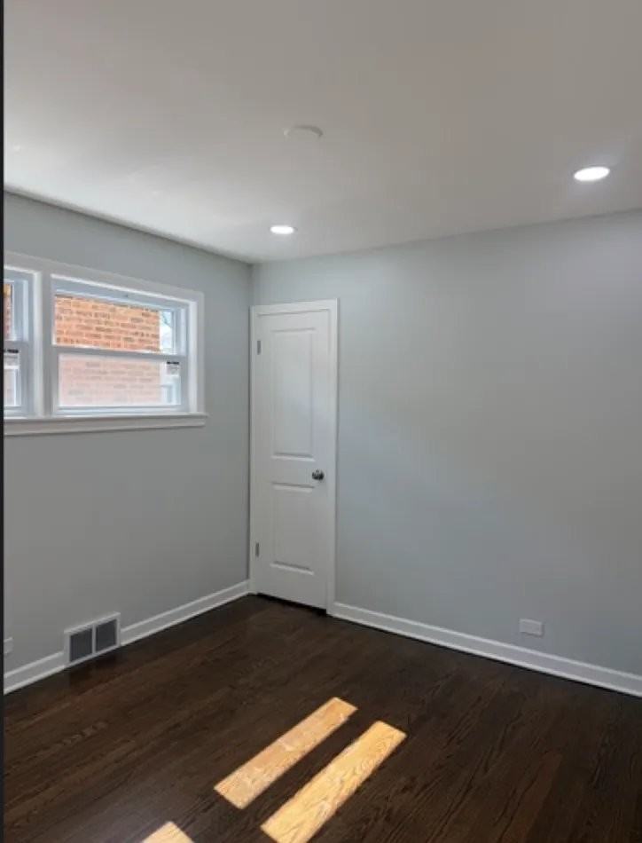 9344 S Michigan Ave - Photo 6 of 14