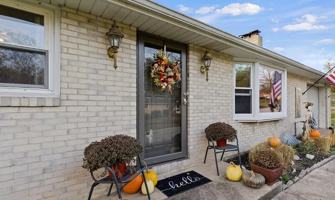 featured image of 1750 Oakley Dr