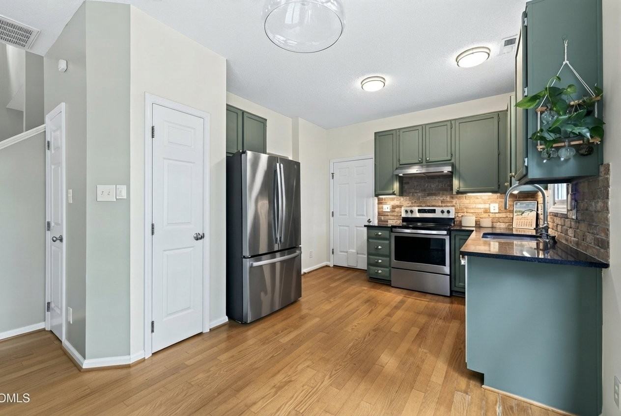 102 Unaka Ct - Photo 4 of 16