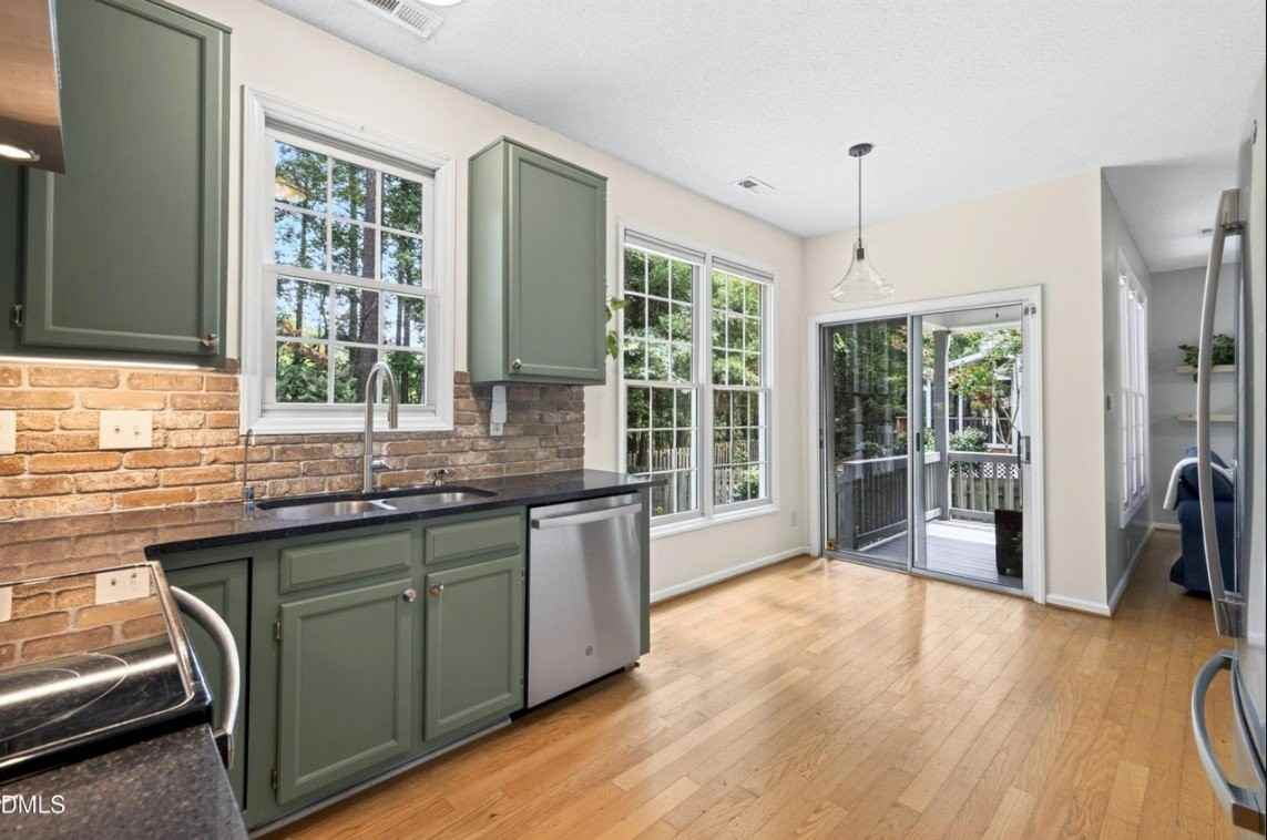 102 Unaka Ct - Photo 5 of 16