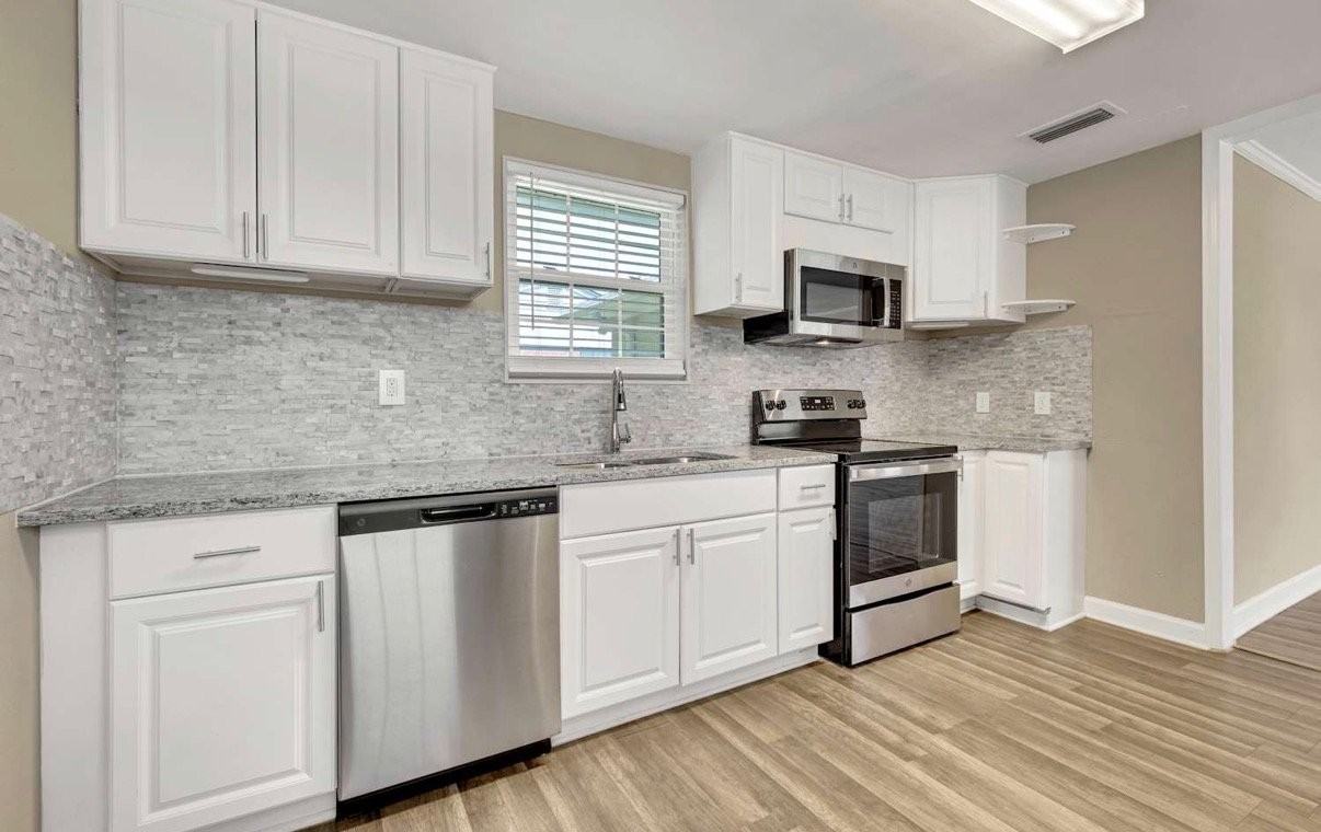 5266 Carder St #3 - Photo 6 of 10