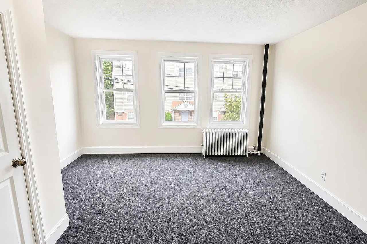 16 Nursery St #2 - Photo 4 of 7