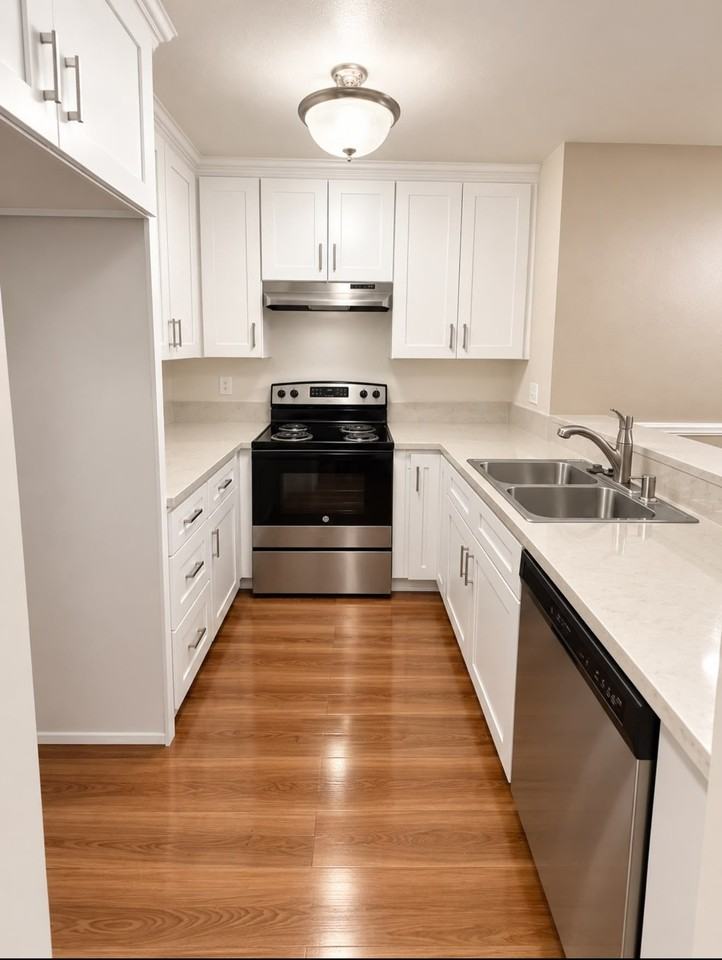6064 Whitsett Ave #305 - Photo 3 of 16