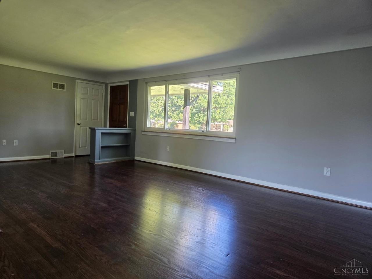 1195 Linda Ln - Photo 5 of 14