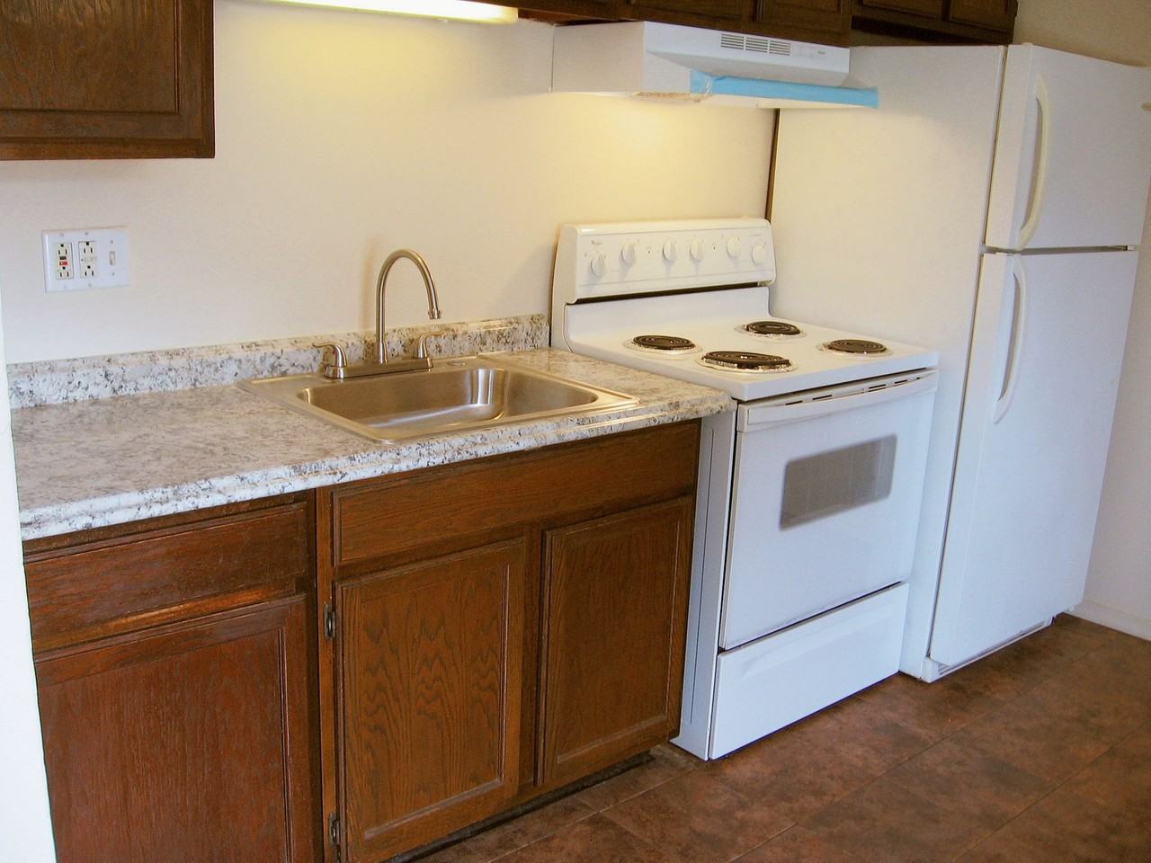 1116 S Hall St - Photo 3 of 6