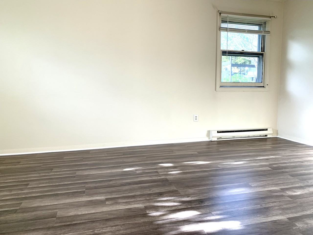 1116 S Hall St - Photo 6 of 6