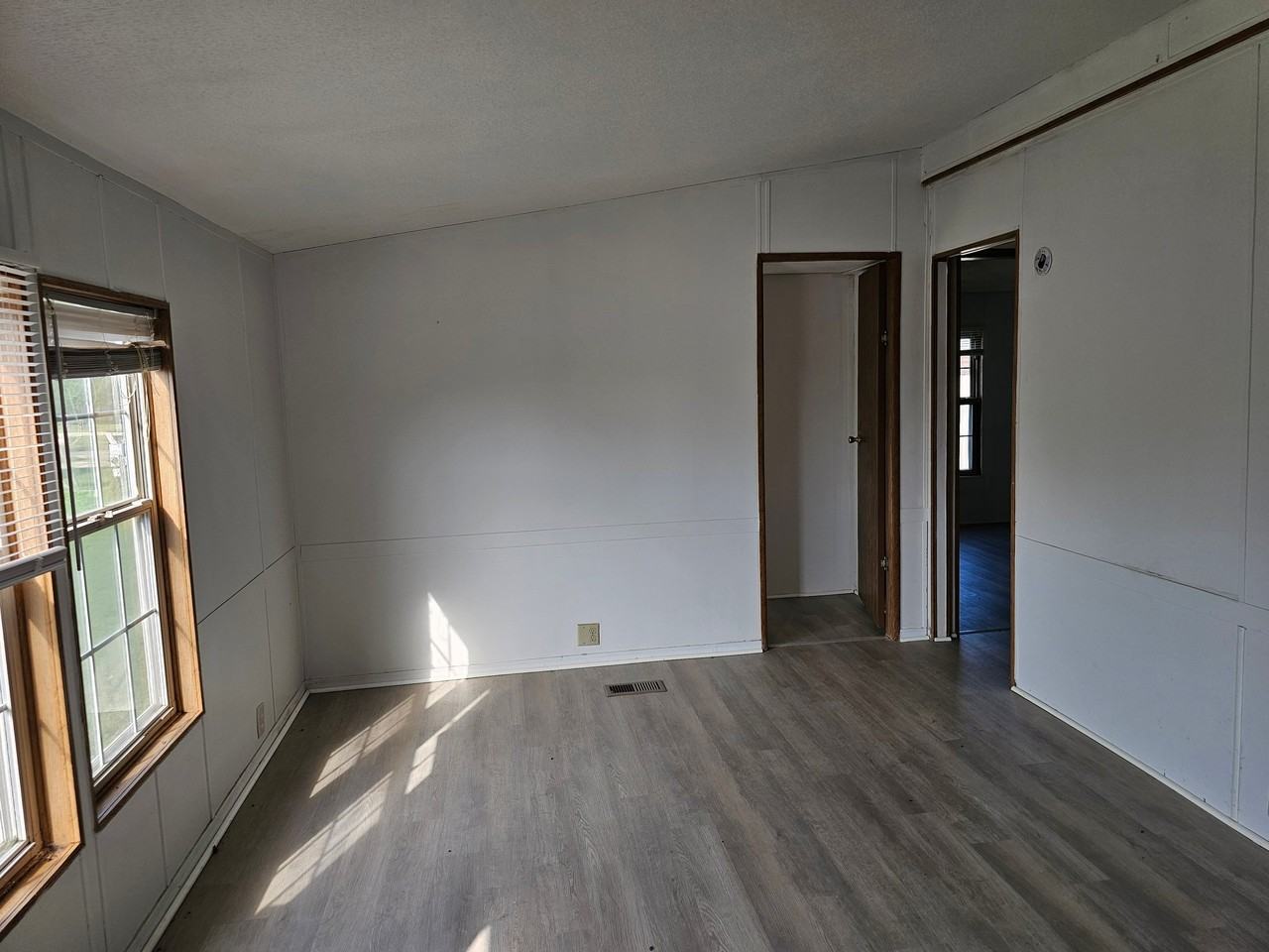 34 Sunny Ln - Photo 2 of 19