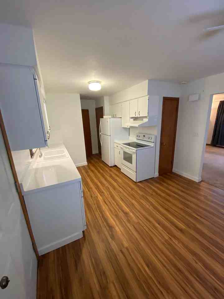 1827 Remington Rd - Photo 6 of 14