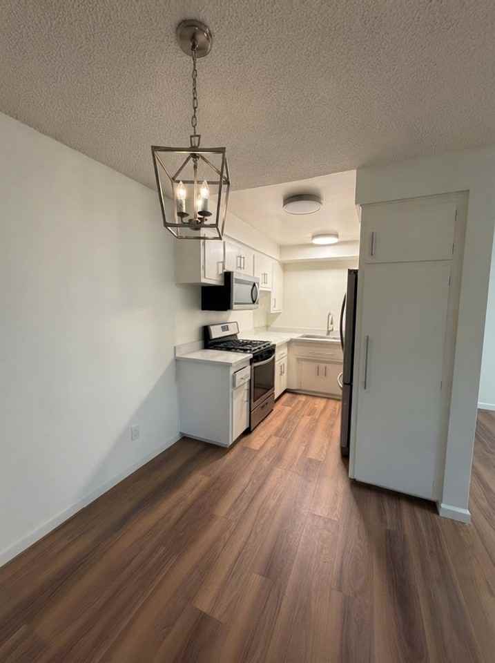 612 Fremont Ave #2 - Photo 3 of 5