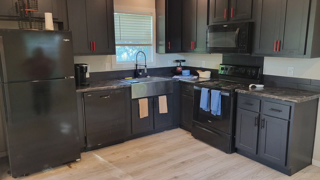 4207 Cree Trl - Photo 2 of 9