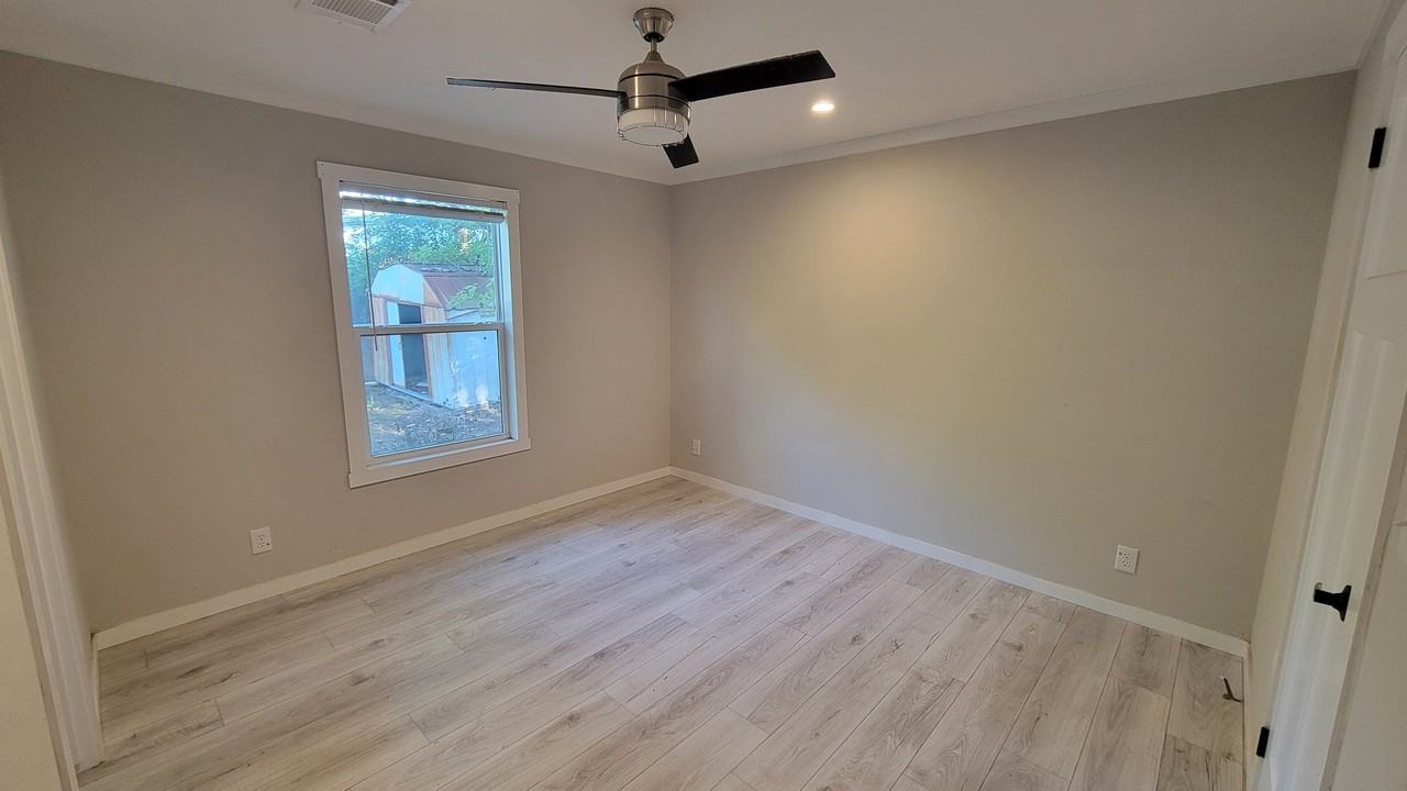 4207 Cree Trl - Photo 6 of 9