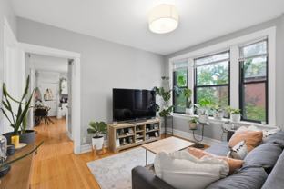 1900 W Oakdale Ave #2R - Photo 1 of 1