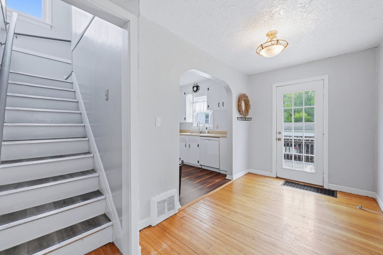 176 Dutch Ln - Photo 7 of 19