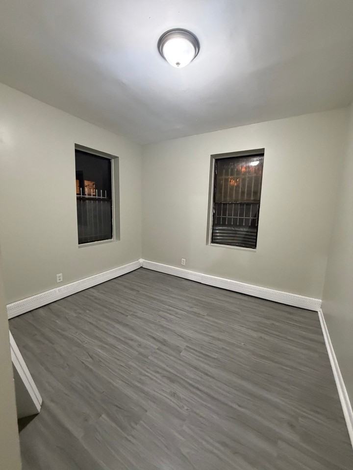 246 Roseville Ave #1B - Photo 3 of 6