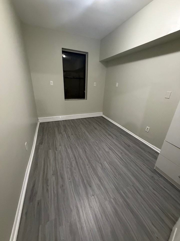 246 Roseville Ave #1B - Photo 4 of 6