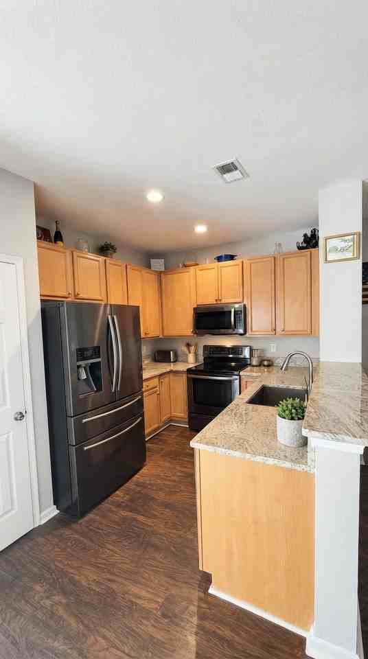 1460 Virginia Beach Blvd - Photo 5 of 14