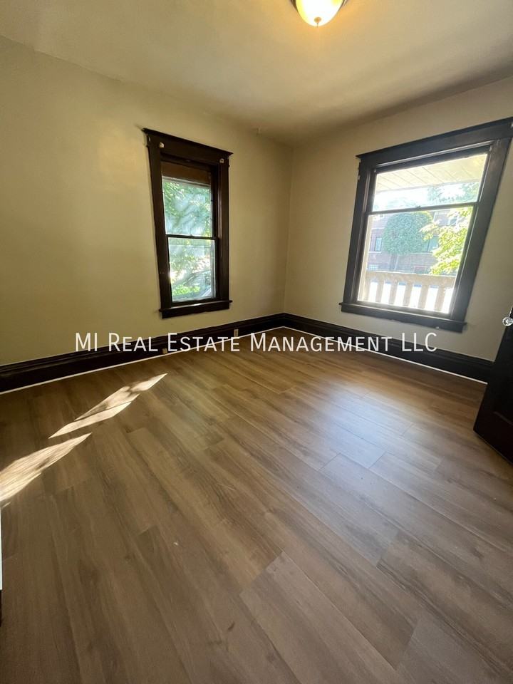 734 E Apple Ave - Photo 5 of 7