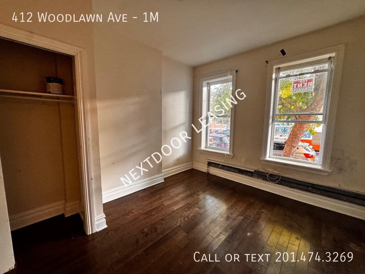 412 Woodlawn Ave #1M - Photo 3 of 5