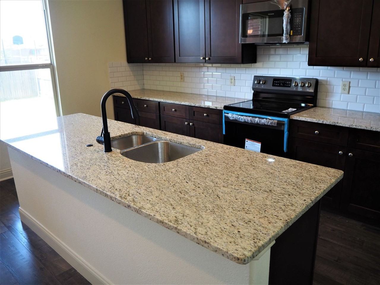 5001 Lakepark Dr - Photo 7 of 29