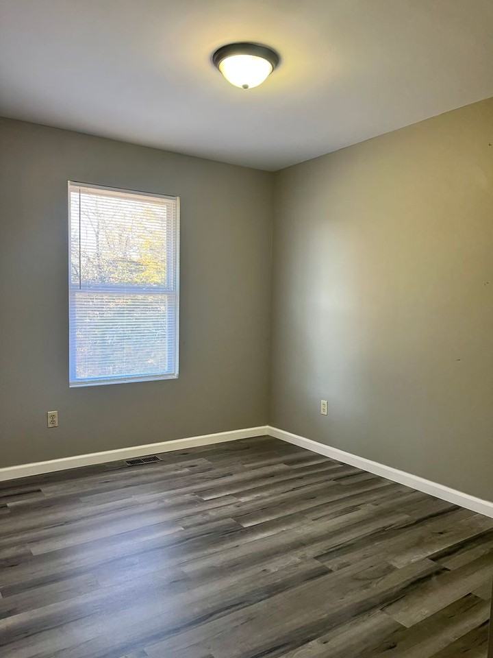 417 Briden Ct - Photo 4 of 33