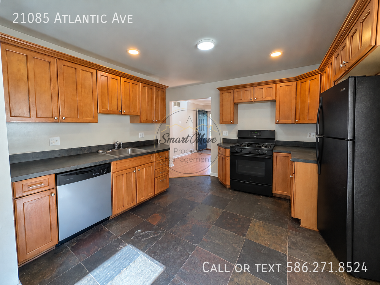 21085 Atlantic Ave - Photo 5 of 15
