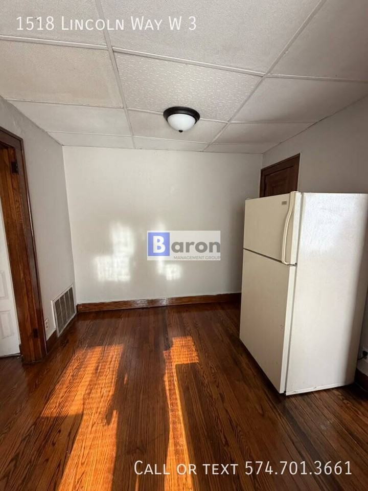 1518 Lincoln Way W - Photo 4 of 6