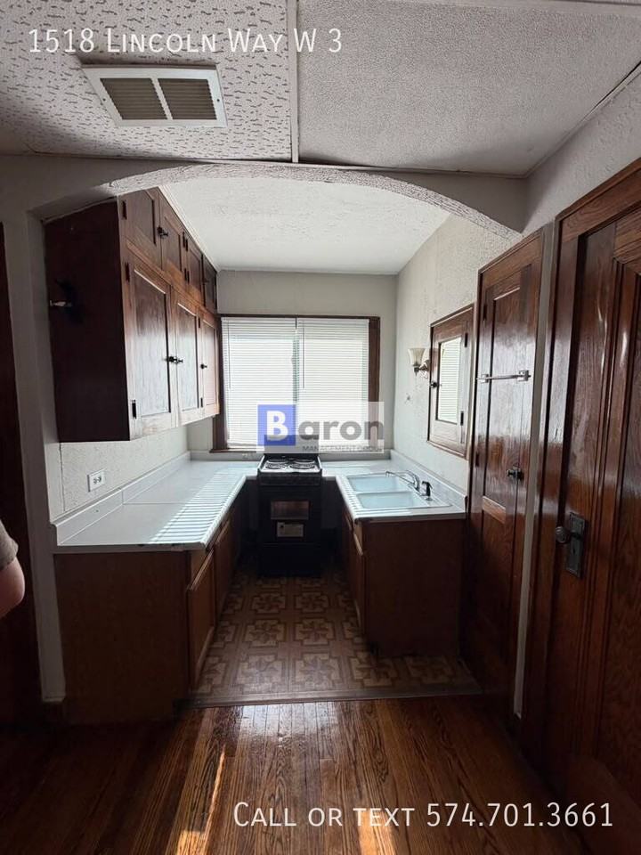 1518 Lincoln Way W - Photo 5 of 6