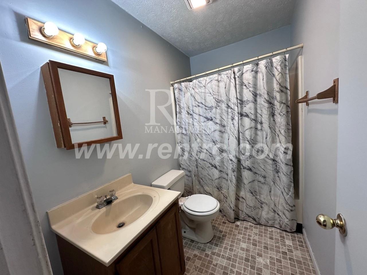 125 N Scott St Apt A4 #N - Photo 3 of 9