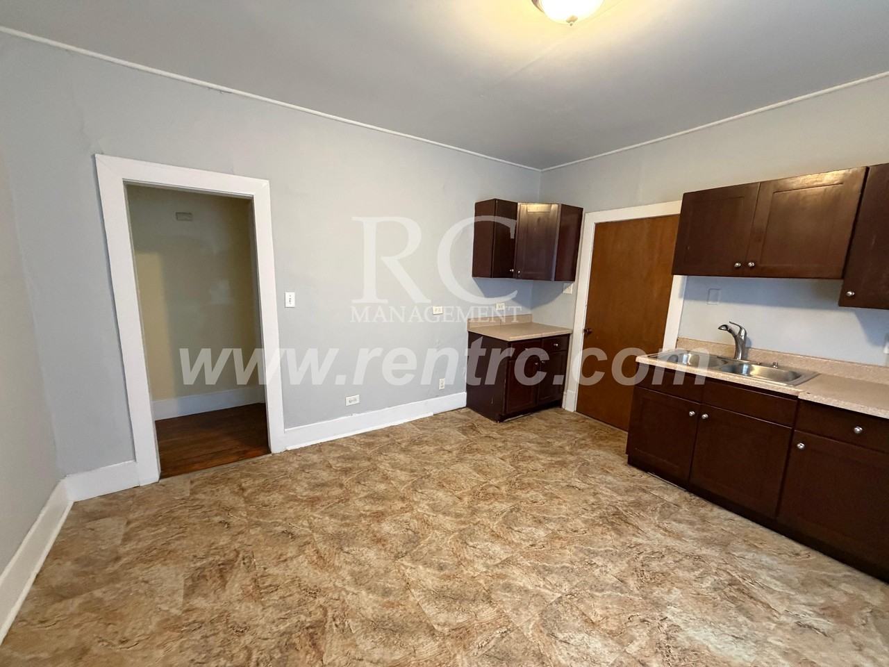 19 N Collett St #S - Photo 3 of 12