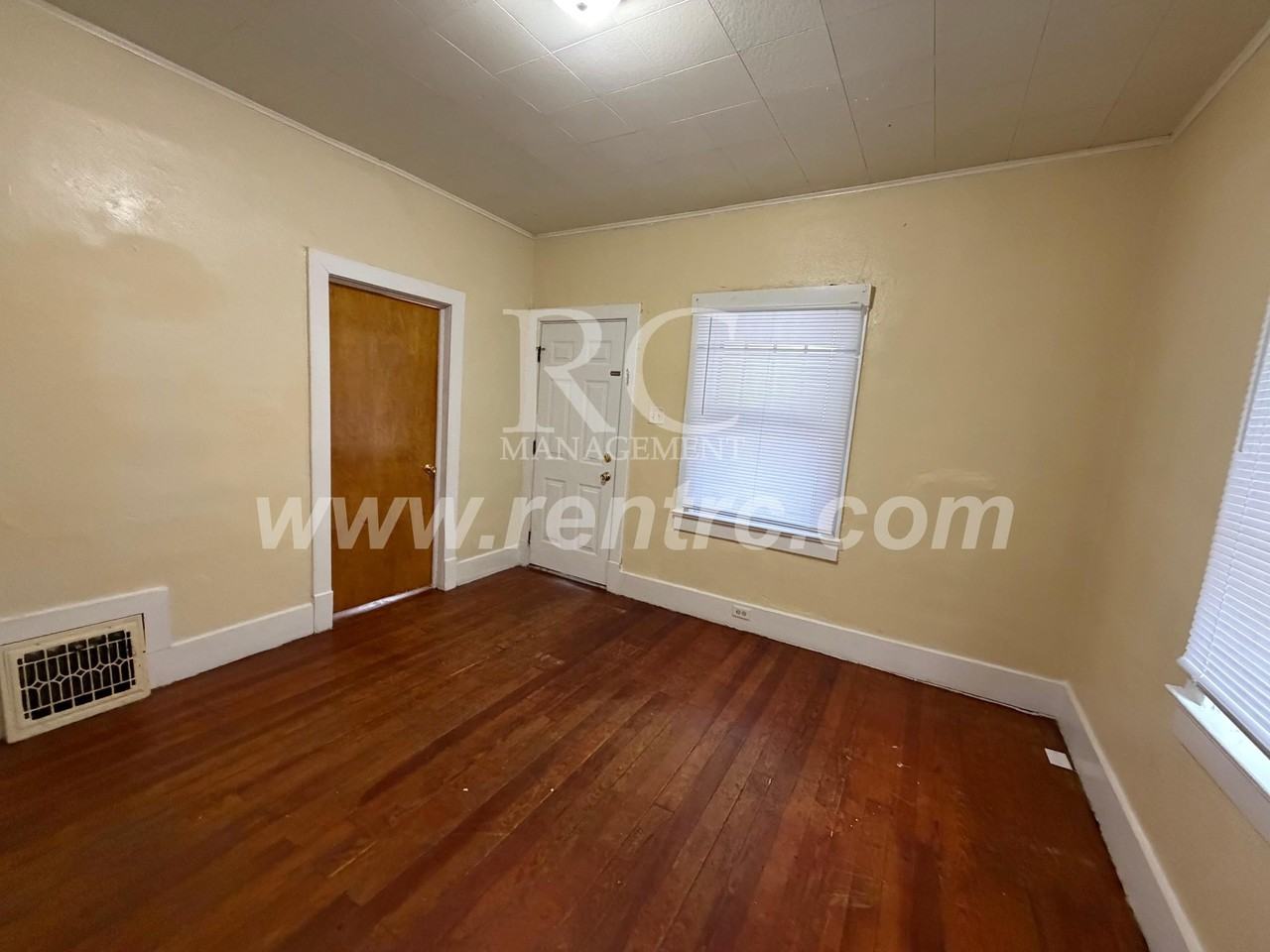 19 N Collett St #S - Photo 7 of 12