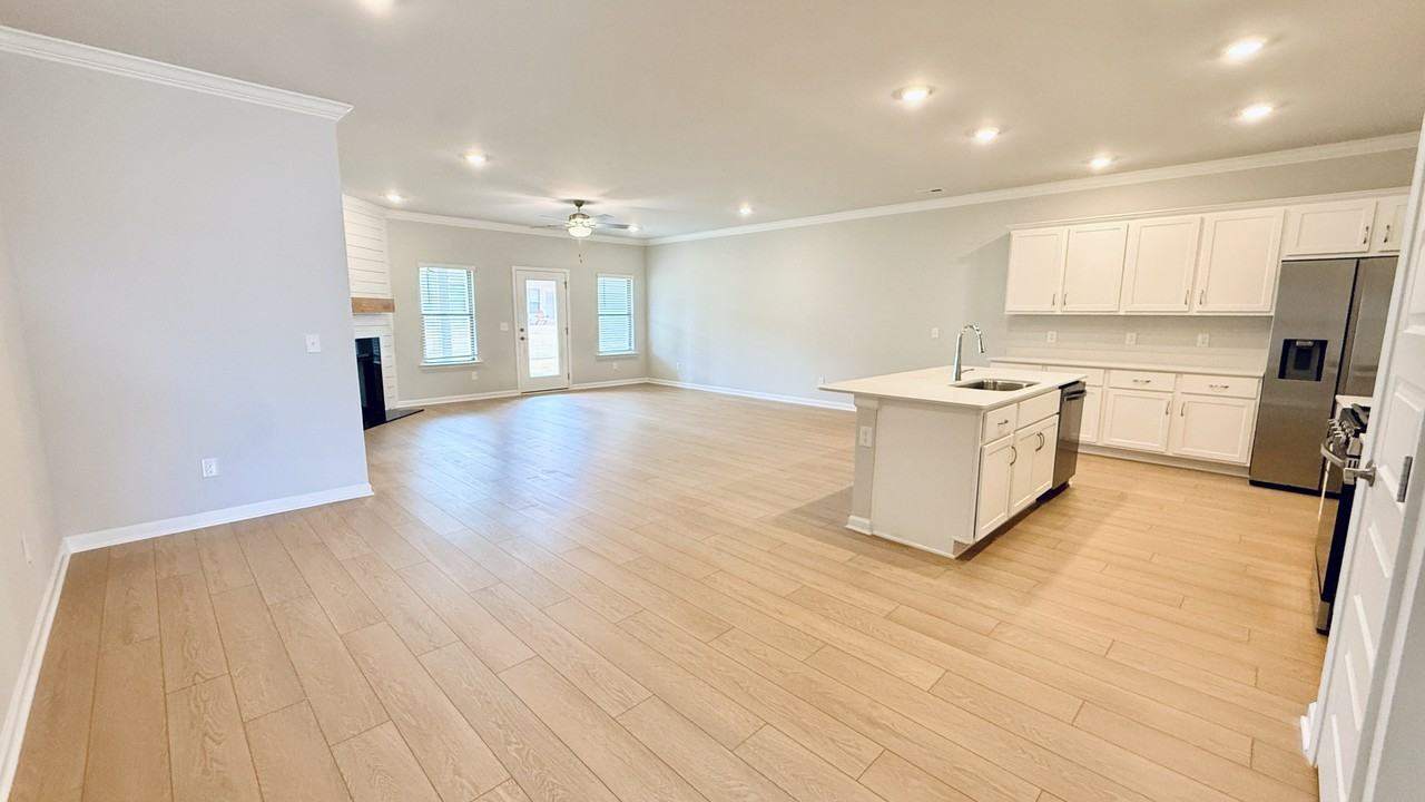 120 Protestant Dr #1 - Photo 5 of 36