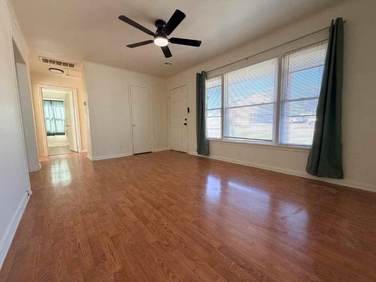 315 N Main St - Photo 4 of 13