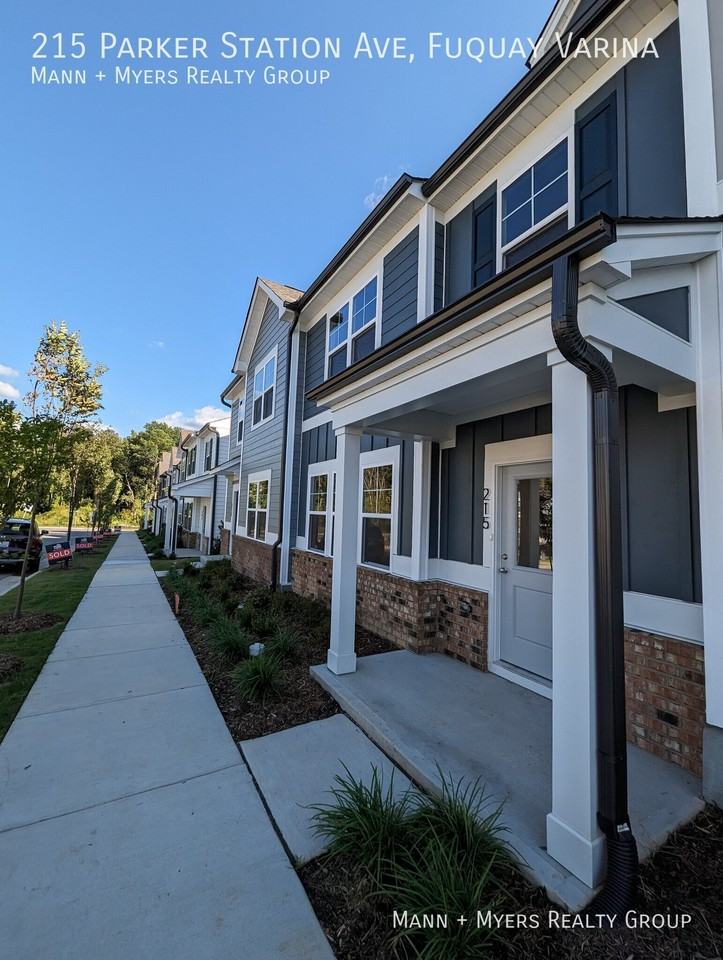 215 Parker Station Ave - Photo 4 of 46