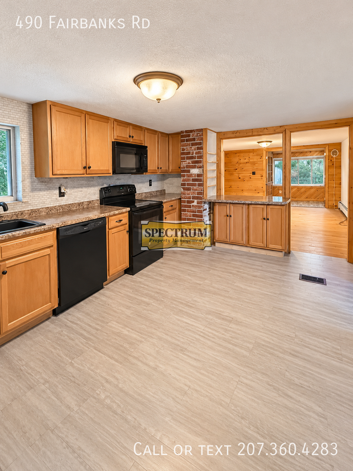 490 Fairbanks Rd - Photo 2 of 10
