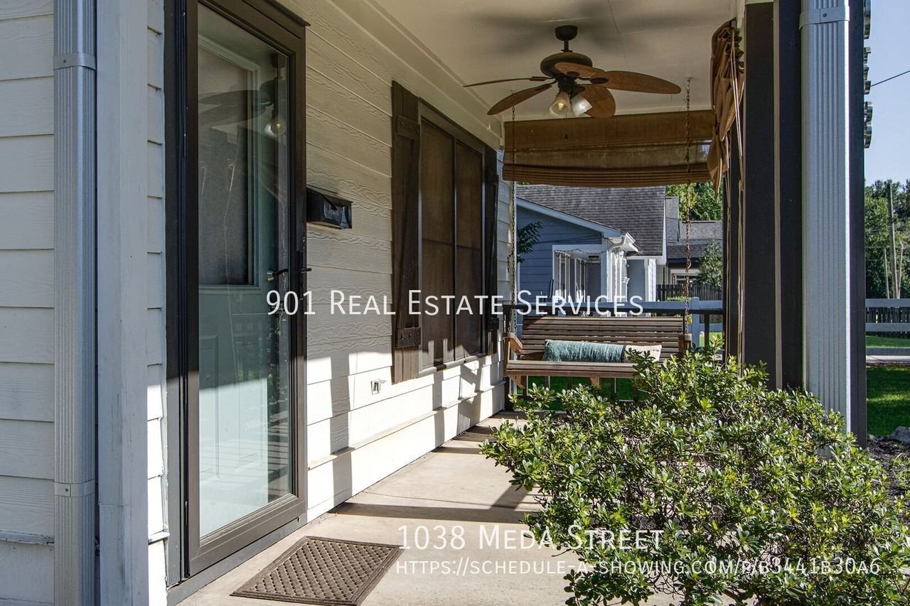 1038 Meda St - Photo 3 of 18
