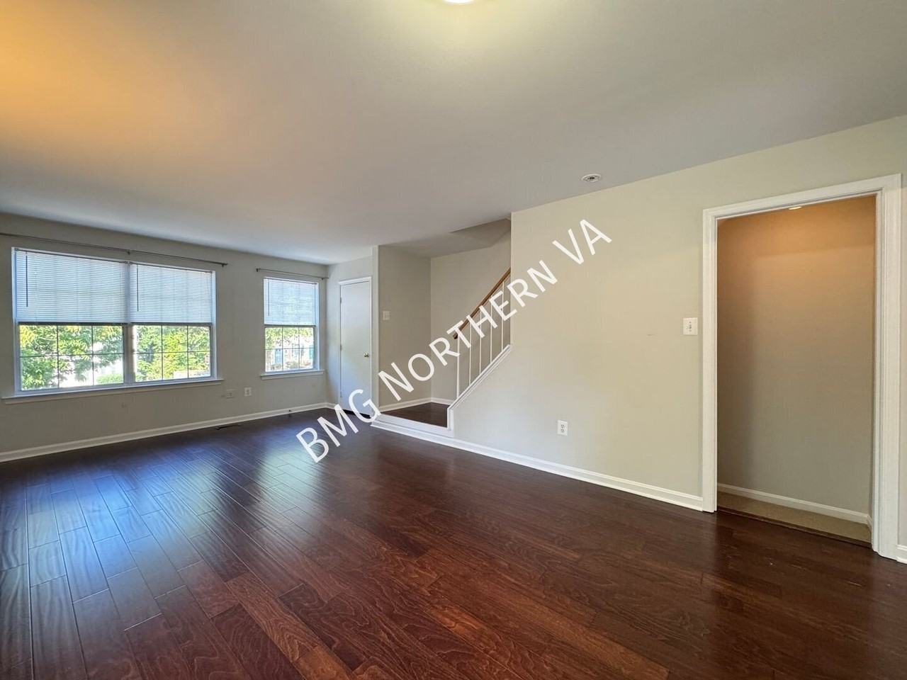 6807 Chasewood Cir - Photo 3 of 44