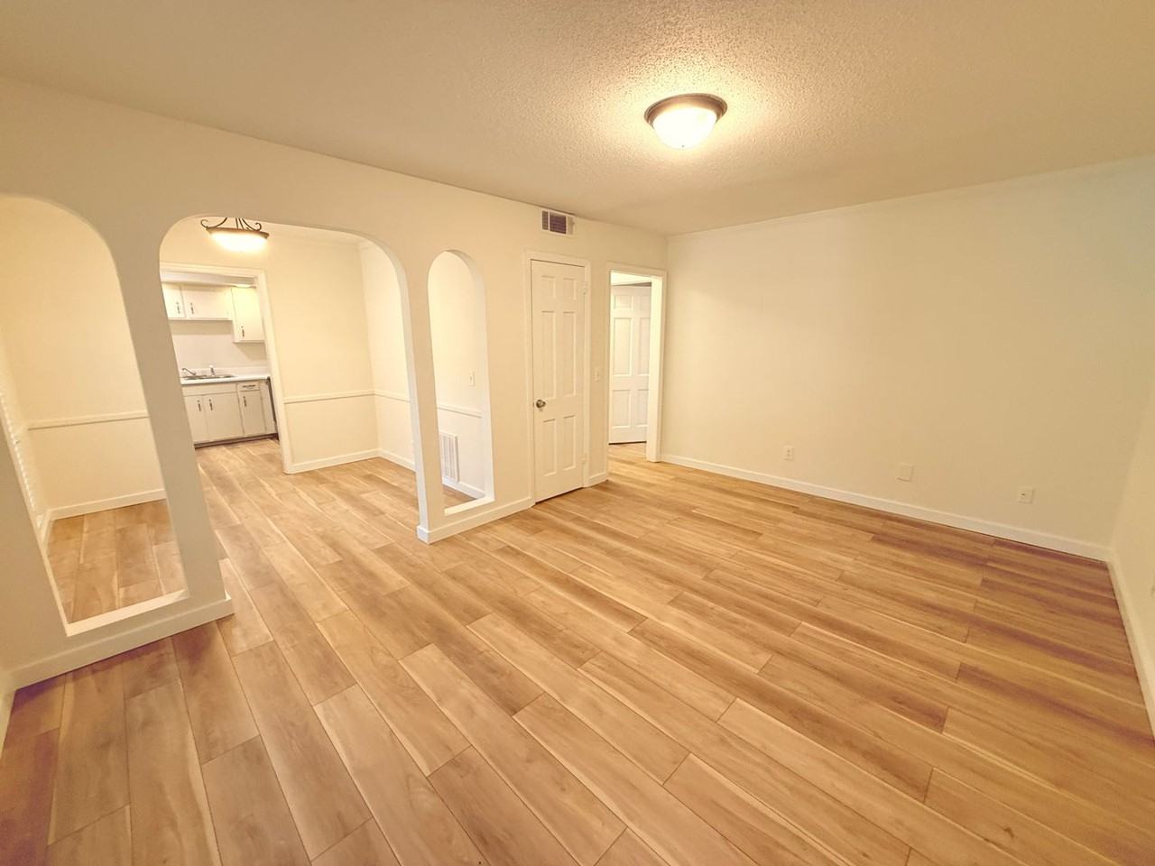 3204 Redding Rd #212 - Photo 3 of 17