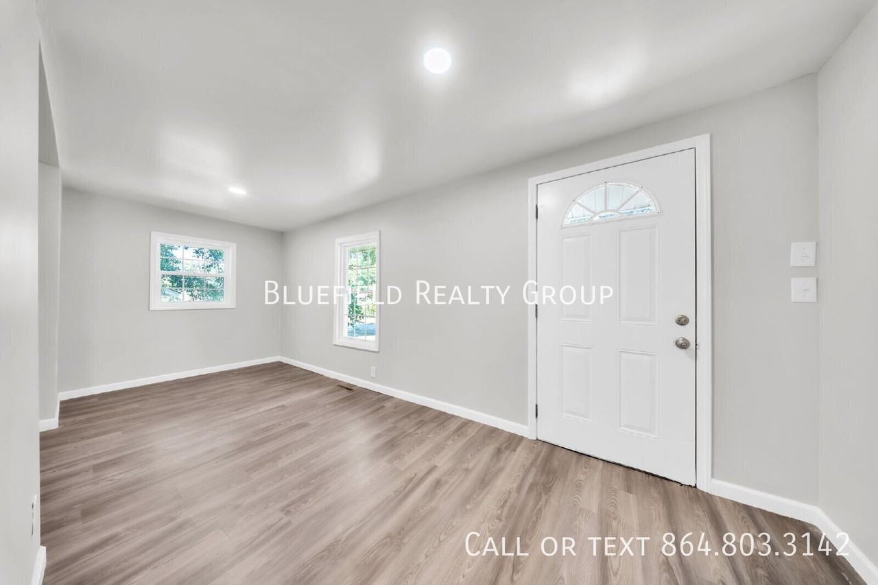 108 Georgia St - Photo 4 of 28