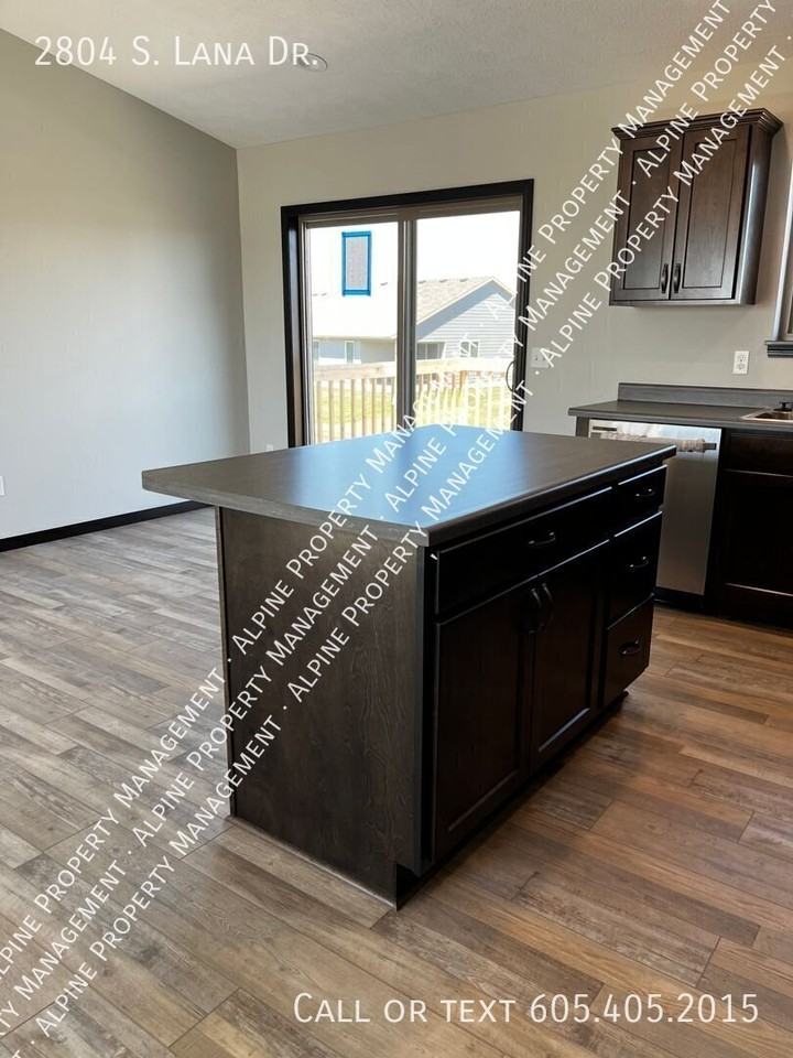2804 S Lana Dr - Photo 7 of 38
