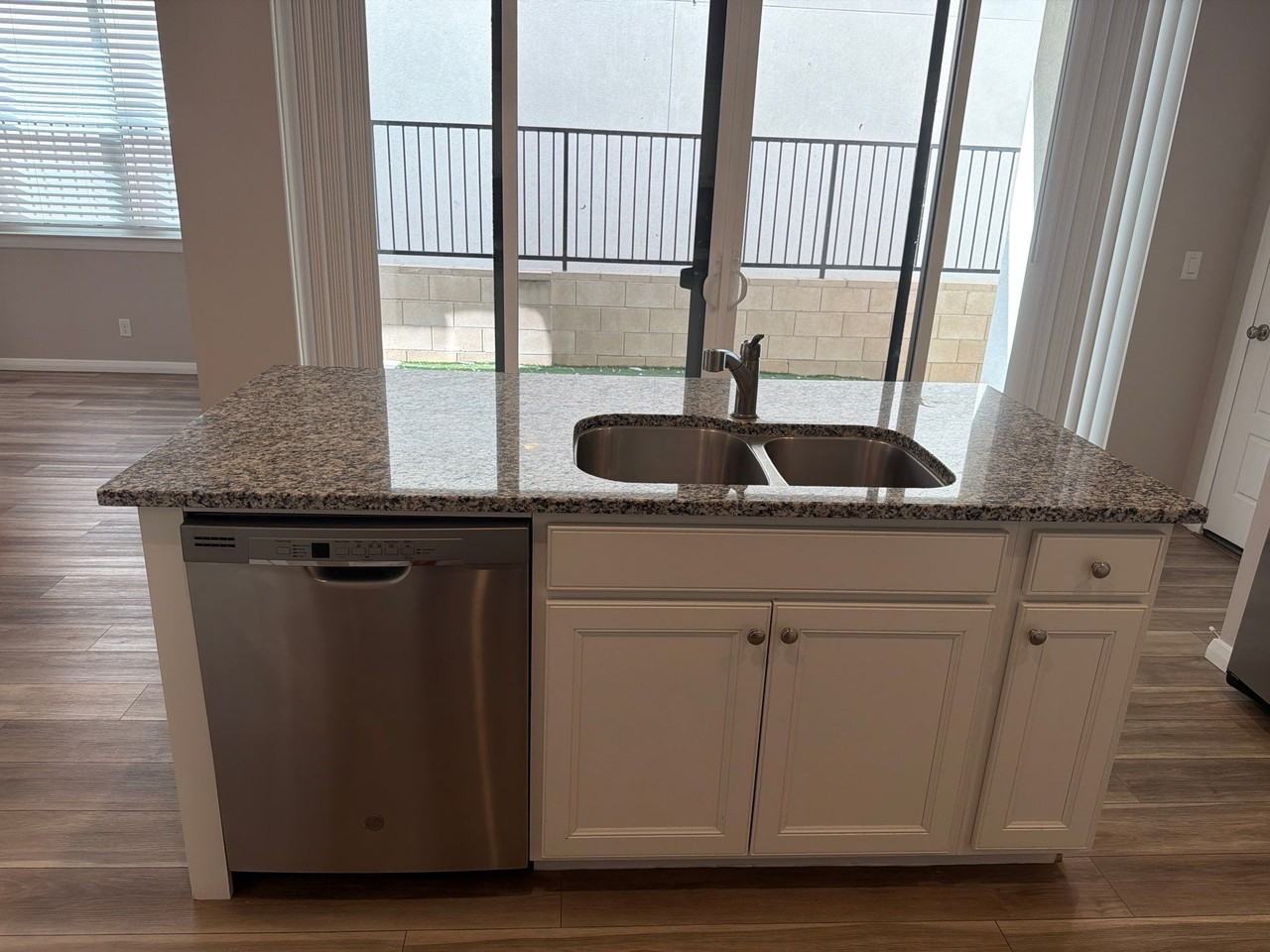 750 W Scarlet Hill Dr #1 - Photo 5 of 35