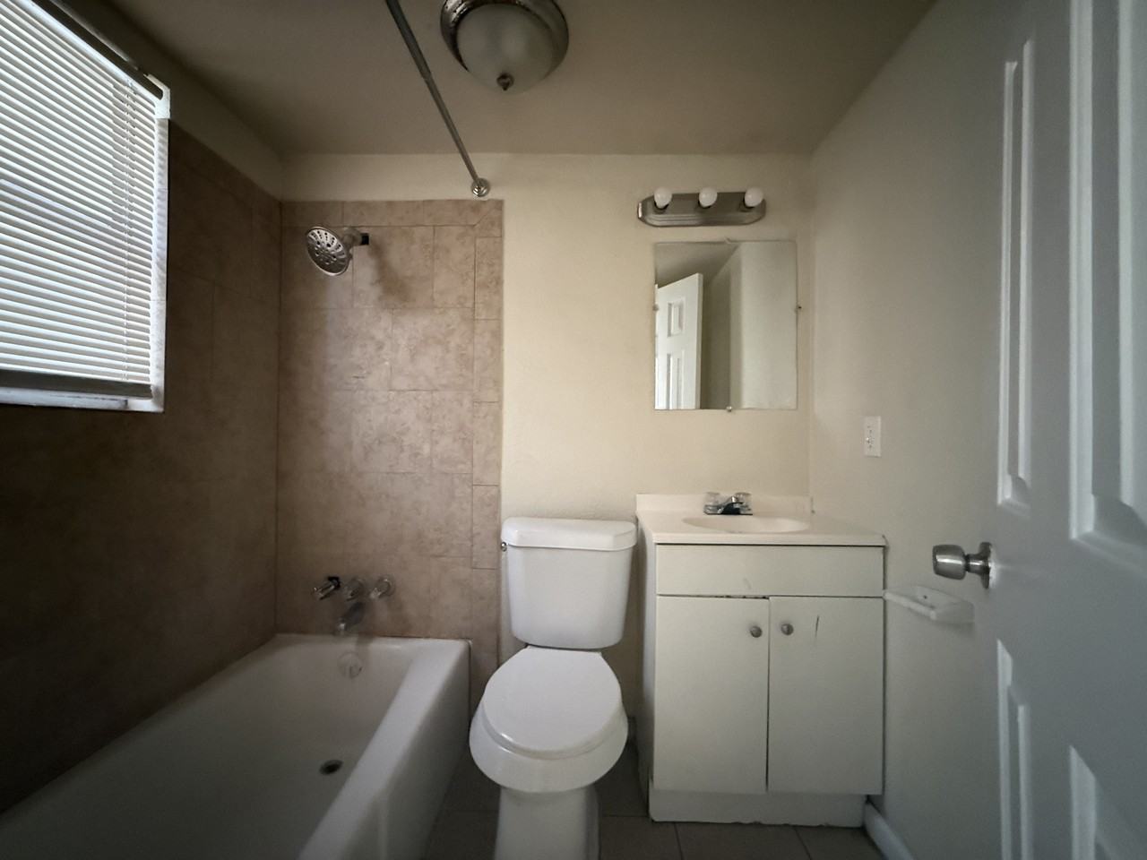 209 Root Avenue - Photo 2 of 4