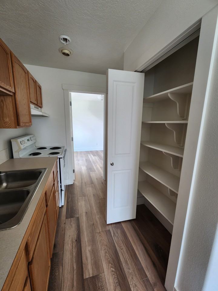 6 Big River Dr #4 - Photo 2 of 17