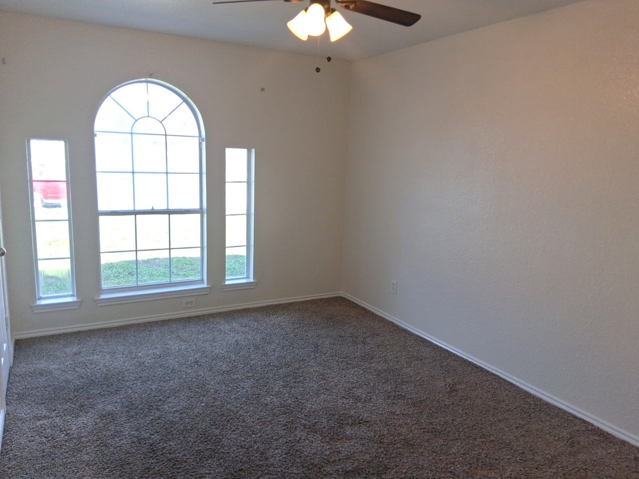 4800 Aspen Dr #1 - Photo 4 of 17
