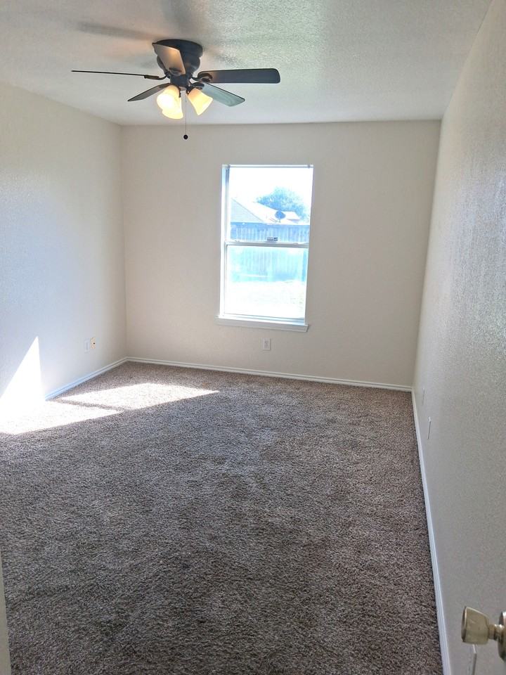 4800 Aspen Dr #1 - Photo 6 of 17