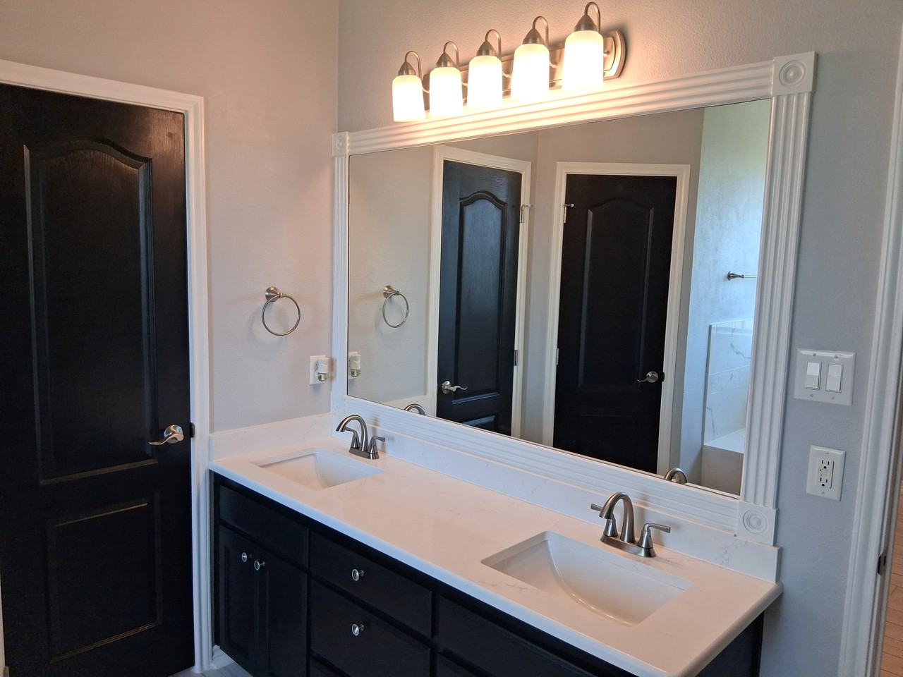 220 Black Walnut Ct #1 - Photo 5 of 32