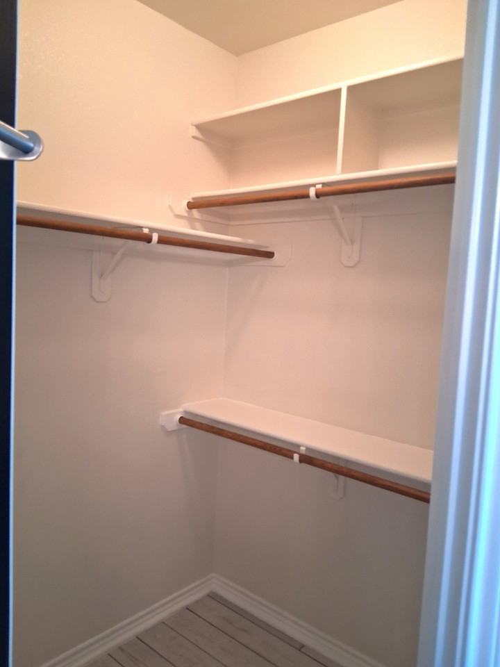 220 Black Walnut Ct #1 - Photo 7 of 32