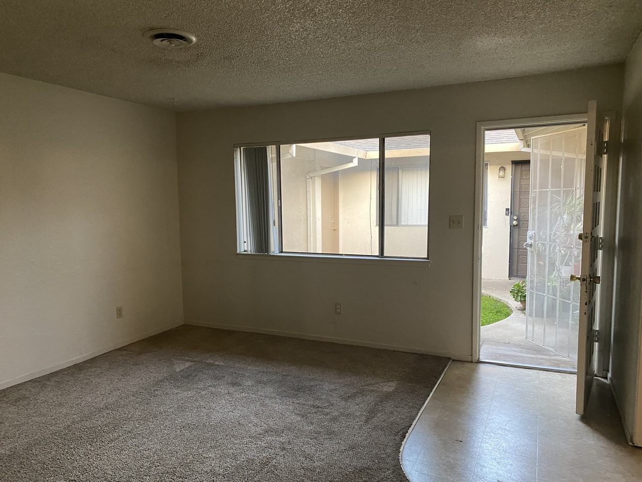 1720 Floyd Avenue - Photo 3 of 20